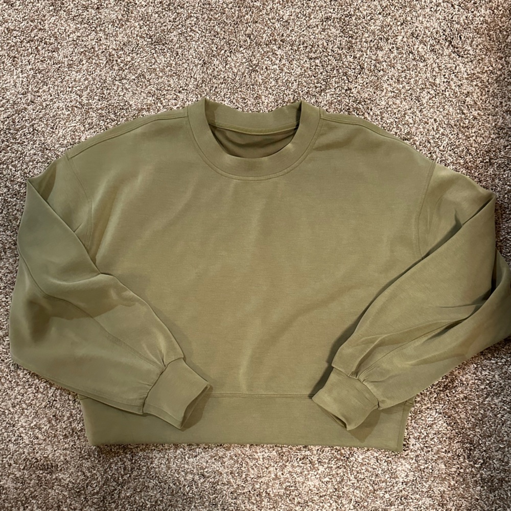 Lululemon cropped sweatshirt